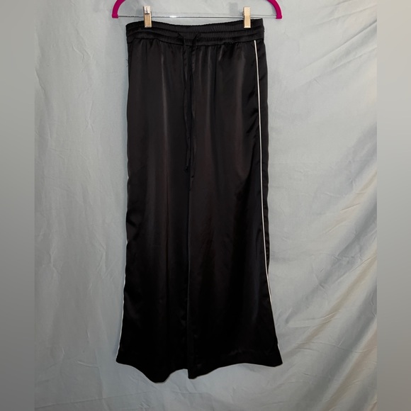 Zara Pants & Jumpsuits Zara Silky Wide Leg Capris Poshmark